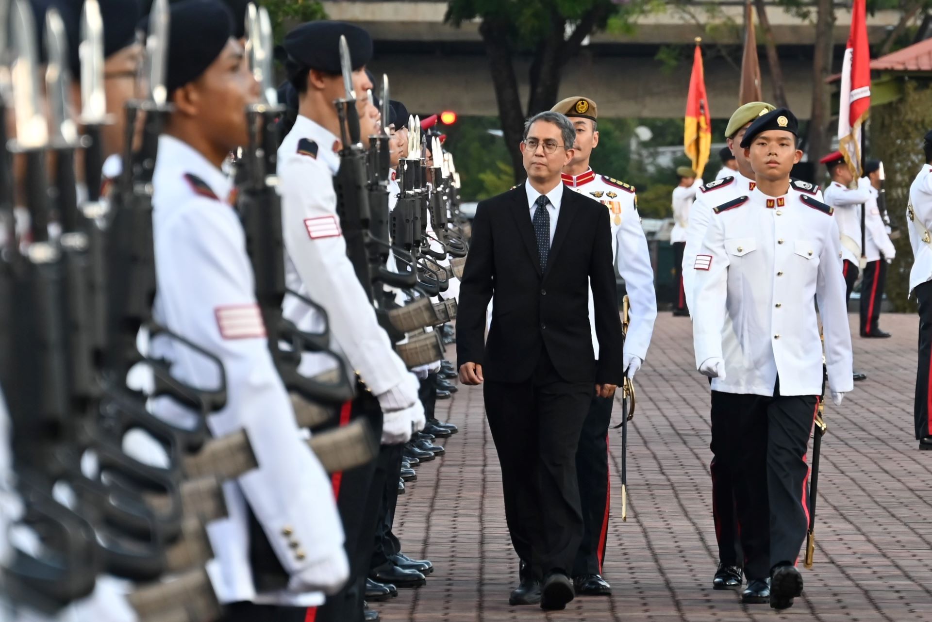 950 Graduate as SAF Specialists and Military Experts