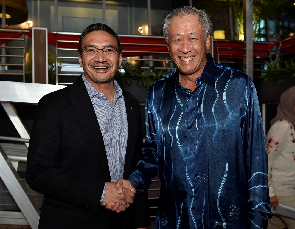 Malaysian Defence Minister And Philippine Secretary Of National Defense ...