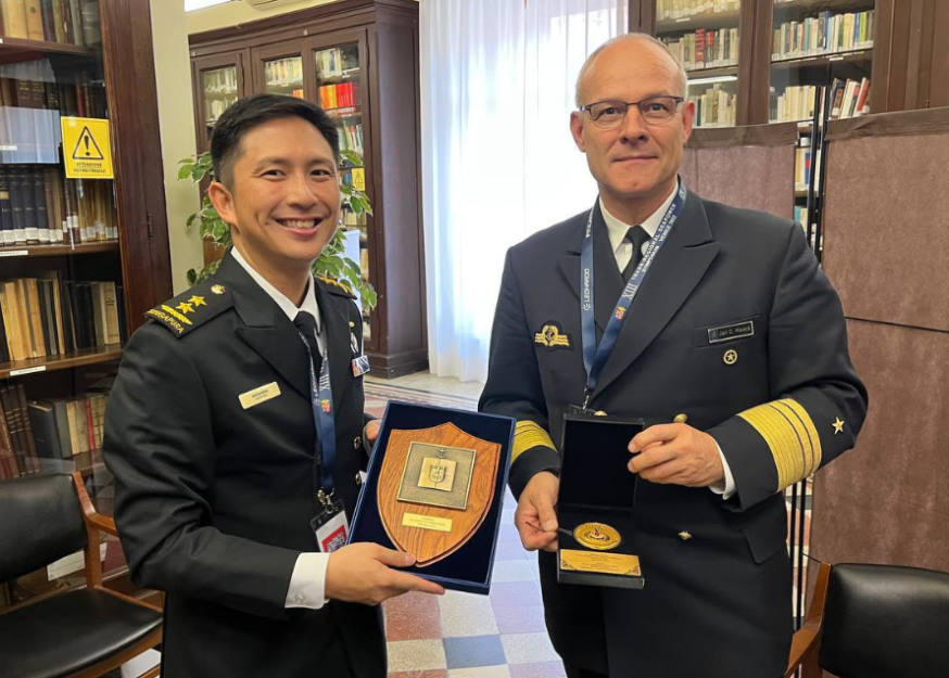 It was also an opportunity for our Chief of Navy (left) and the Chief of German Navy VADM Jan Christian Kaack (right) to meet face-to-face!