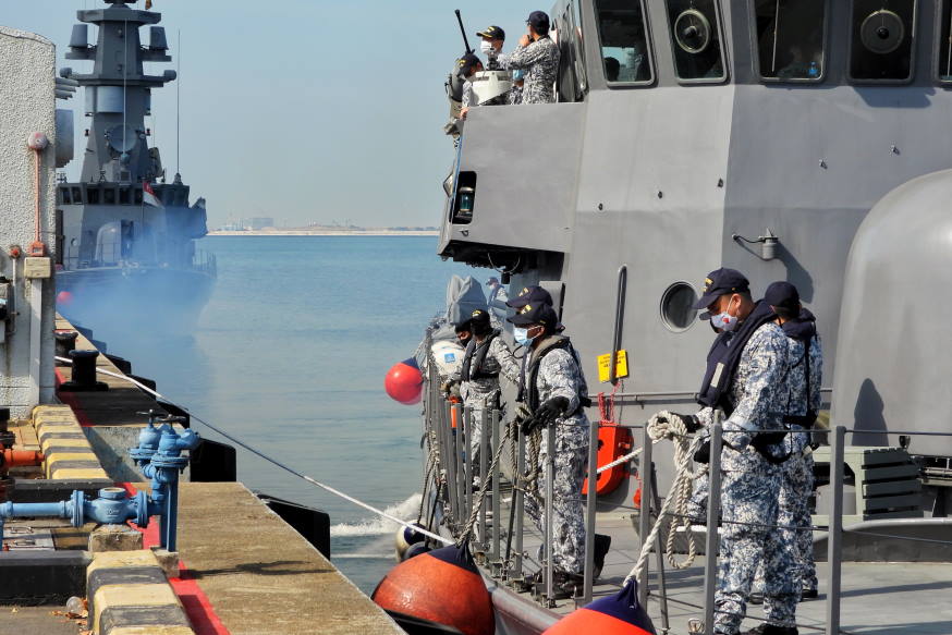 "Line 1, 3, 4 on deck. Ship holding on 2!" Seaman from RSS Vengeance in the midst of slipping off from Tuas Naval Base for her day sortie.