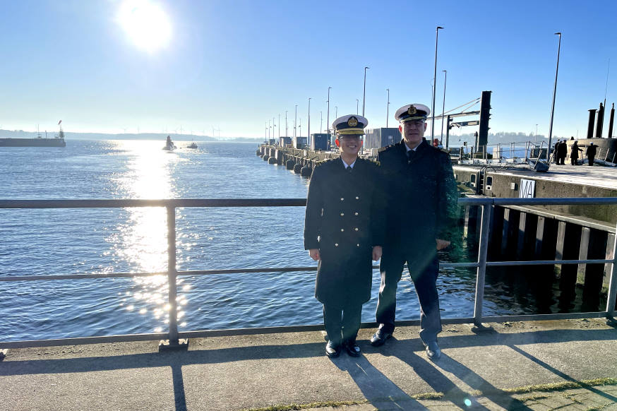 Chief of Navy RADM Aaron Beng and Chief of German Navy VADM Jan Christian Kaack.