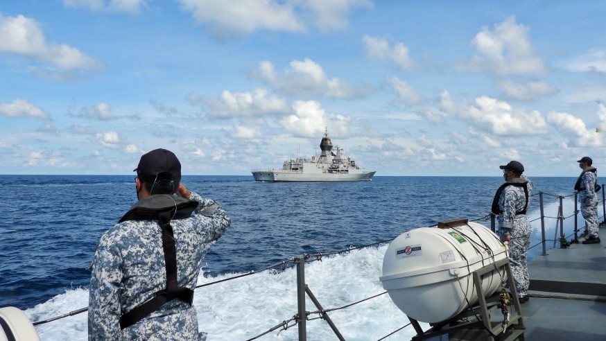 Our sailors from RSS Valour lining the deck during the sailpast.