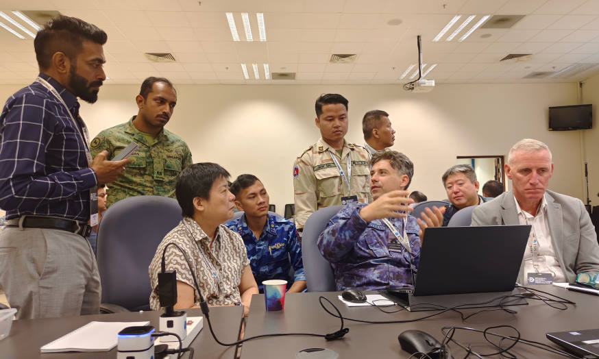 Participants engaged in small group discussions and exchanged views on respective challenges and best practices to improve cooperation.